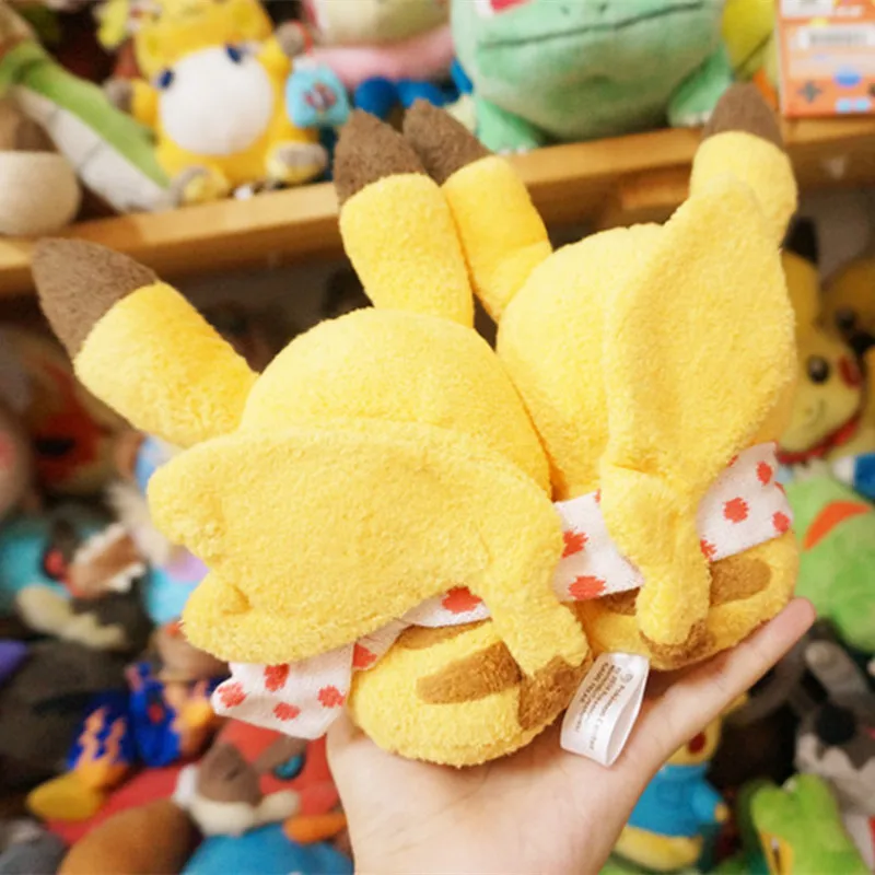 Original Pokemon Pikachu Winter White Day Scarf Cosplay Plush Toy Stuffed Dolls 18cm Kawaii Kid Gift  Collection Doll