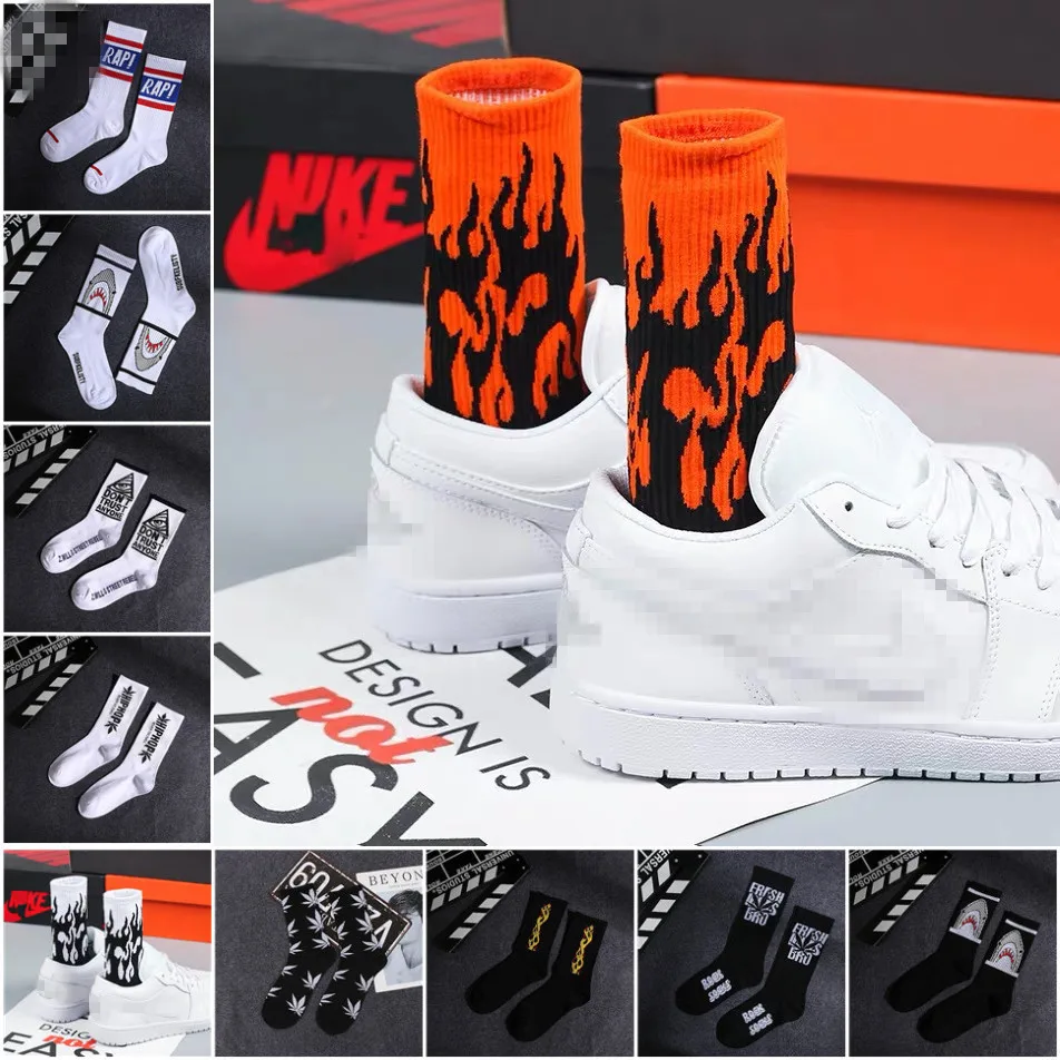 1 pair Men Fashion Hip Hop Hit Color On Fire Crew Socks Red Flame Blaze Power Torch Hot Warmth Street Skateboard Cotton Socks