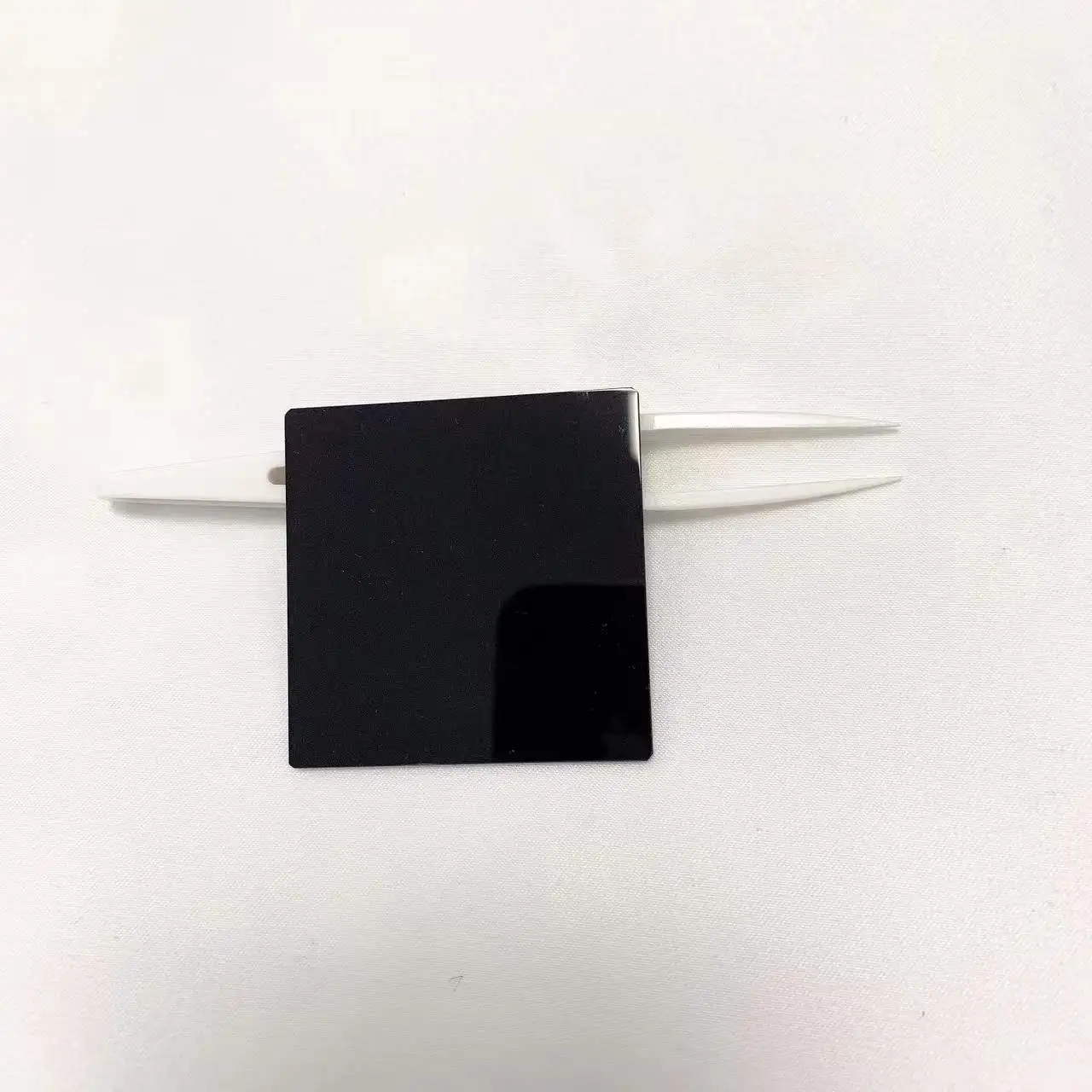 Custom Size Square 700nm IR Filter Glass type HB700(RG695 R-70) For Led Lamp