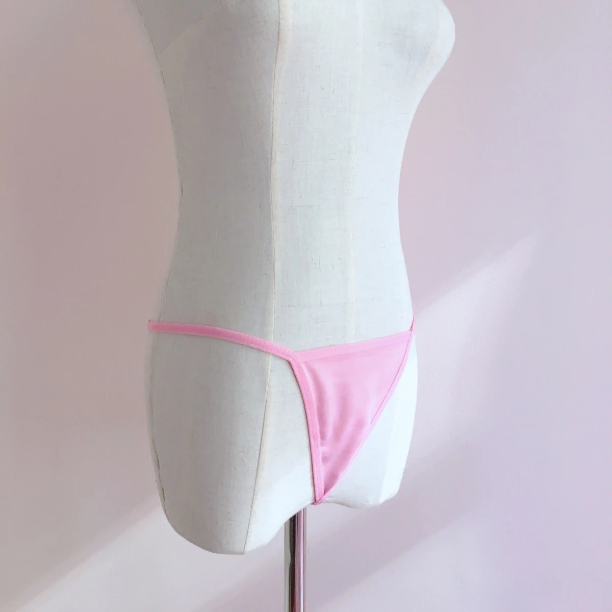 ملابس داخلية محلية الصنع باللون الأبيض والوردي والأسود مع ذيل أرنب جذاب ملابس داخلية نسائية بحمالات وذيل دائري #2