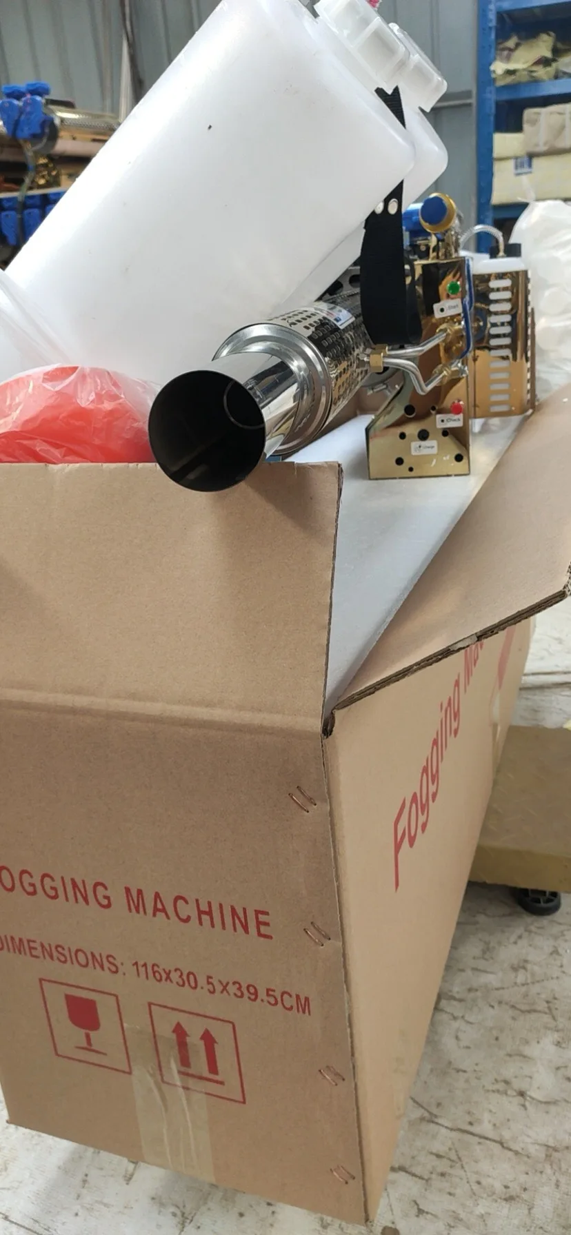 آلة ضباب الضباب للتطهير ثنائي الغرض مولد رذاذ الماء والدخان لأشجار الفاكهة الدفيئة وحقول الأرز رذاذ القمح