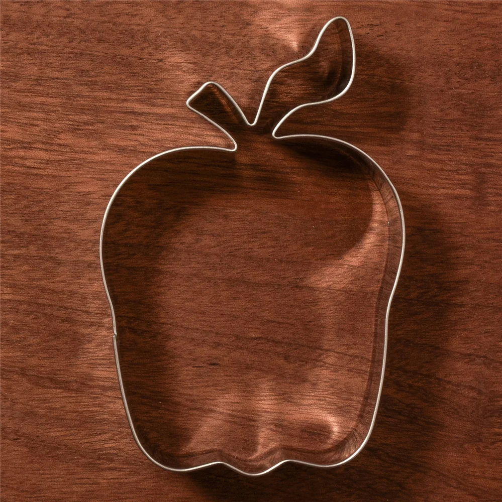 KENIAO Apple Cookie Cutter for Back to School - 7.2 x 10.3 CM - Biscuit Fondant Bread Sandwich Mold - Stainless Steel