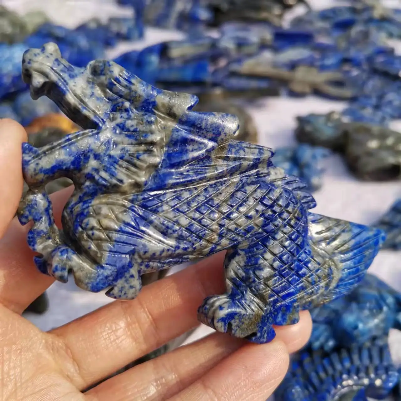 Natural Rock hand carved dragon ornaments Lapis lazuli/Tiger eye/ labradorite crystal sculpture