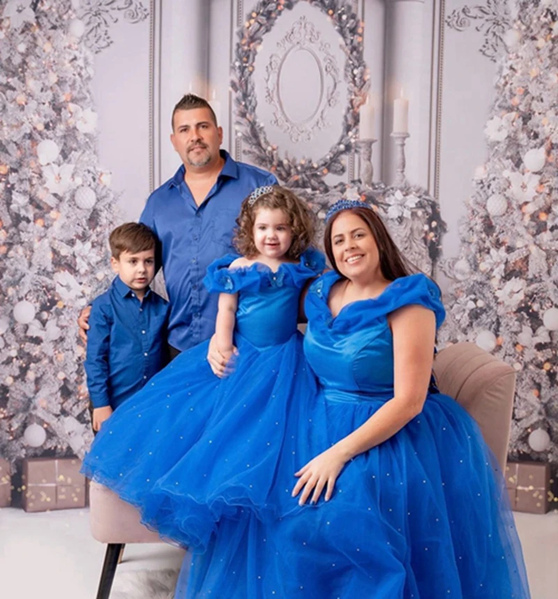 

Blue Mather And Daughter Tulle Ball Gowns Pretty Ruffles Flowers Puffy Mesh Mom And Me Princess Prom Party Dresses To Photograph