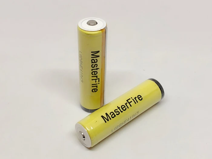 

MasterFire 2pcs/lot Original Protected HE4 Chem 18650 ICR18650HE4 20A discharge lithium battery cell 2500mah torches batteries