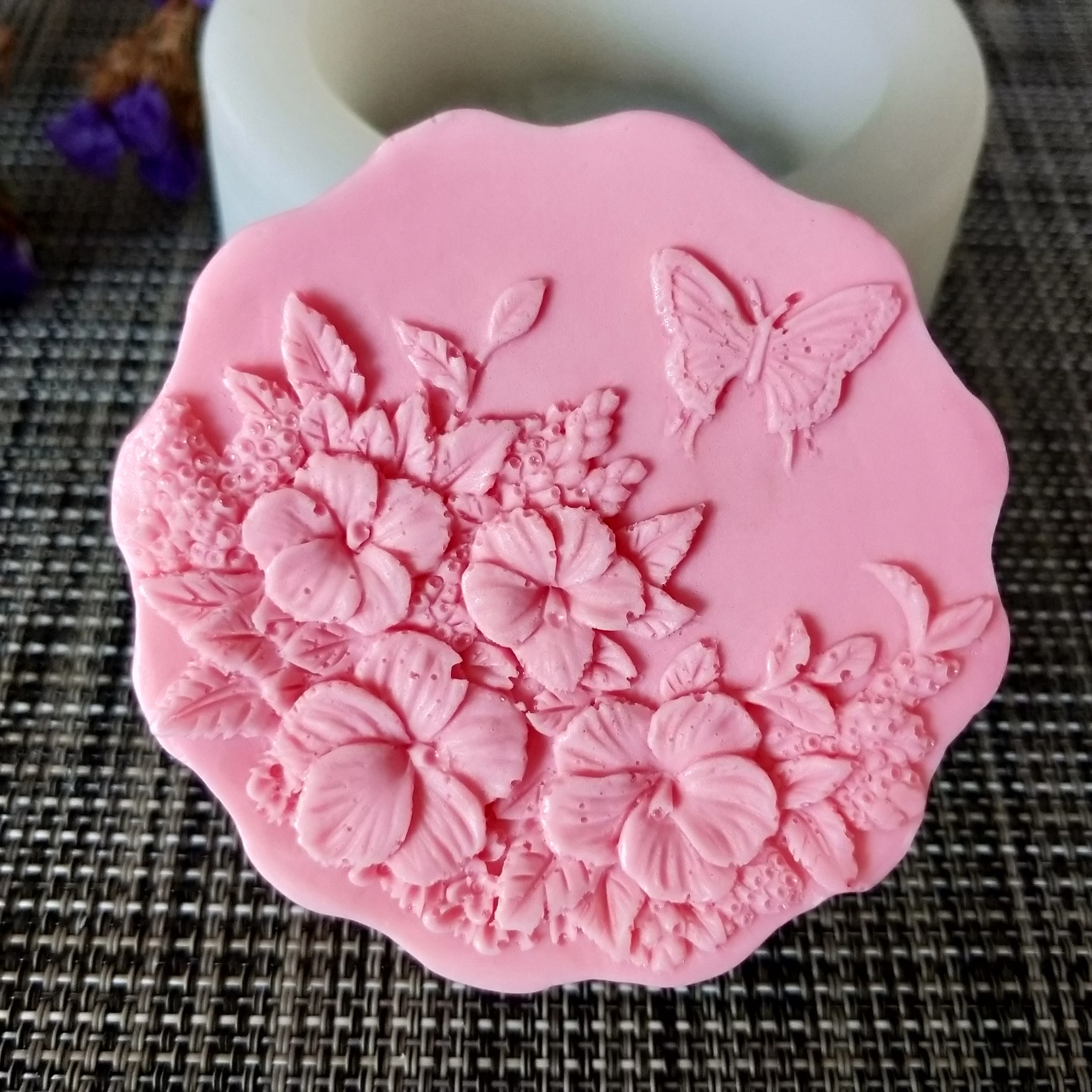 

HC0139 PRZY Mold Silicone Flower Soap Molds Gypsum Chocolate Candle Candy Mold Flowers and Butterflies Soap Clay Resin Moulds