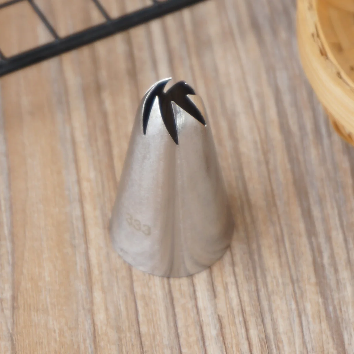 #333 Large Size Piping Nozzle Cream Drop Flower Icing Tips Cake Fondant Baking Tool Cupcake Decoration