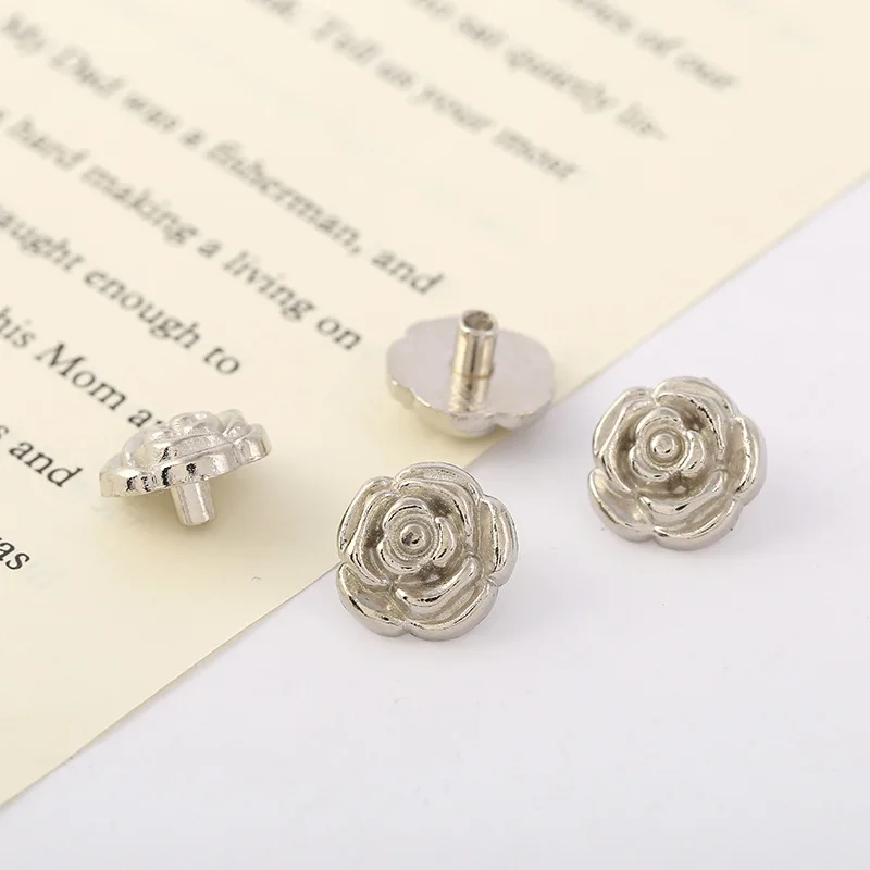 

200pcs Antique Silver Rose Rivet Alloy Flower Rivet Button Buckle DIY Bag Jeans Decoration Dress Shoe Buckle Accessories