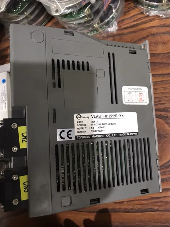 VLAST-012P2R-XX  Used in good condition servo driver