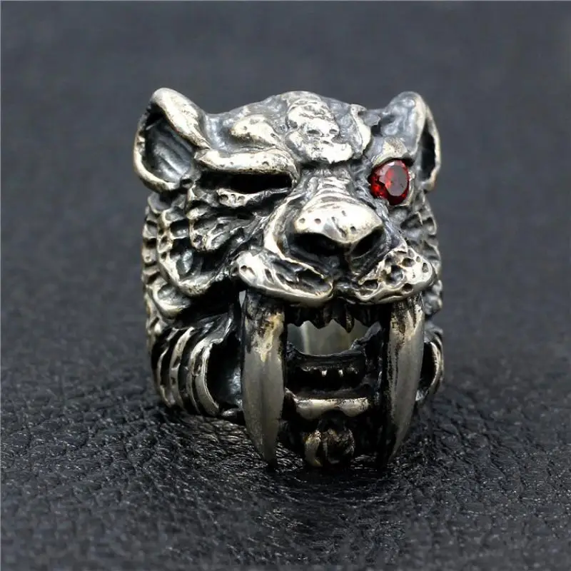 Retro Men Domineering Red-Eyed Ancient Saber-Toothed Tiger Ring Punk Locomotive Hip-Hop Punk Rock Jewelry Gift