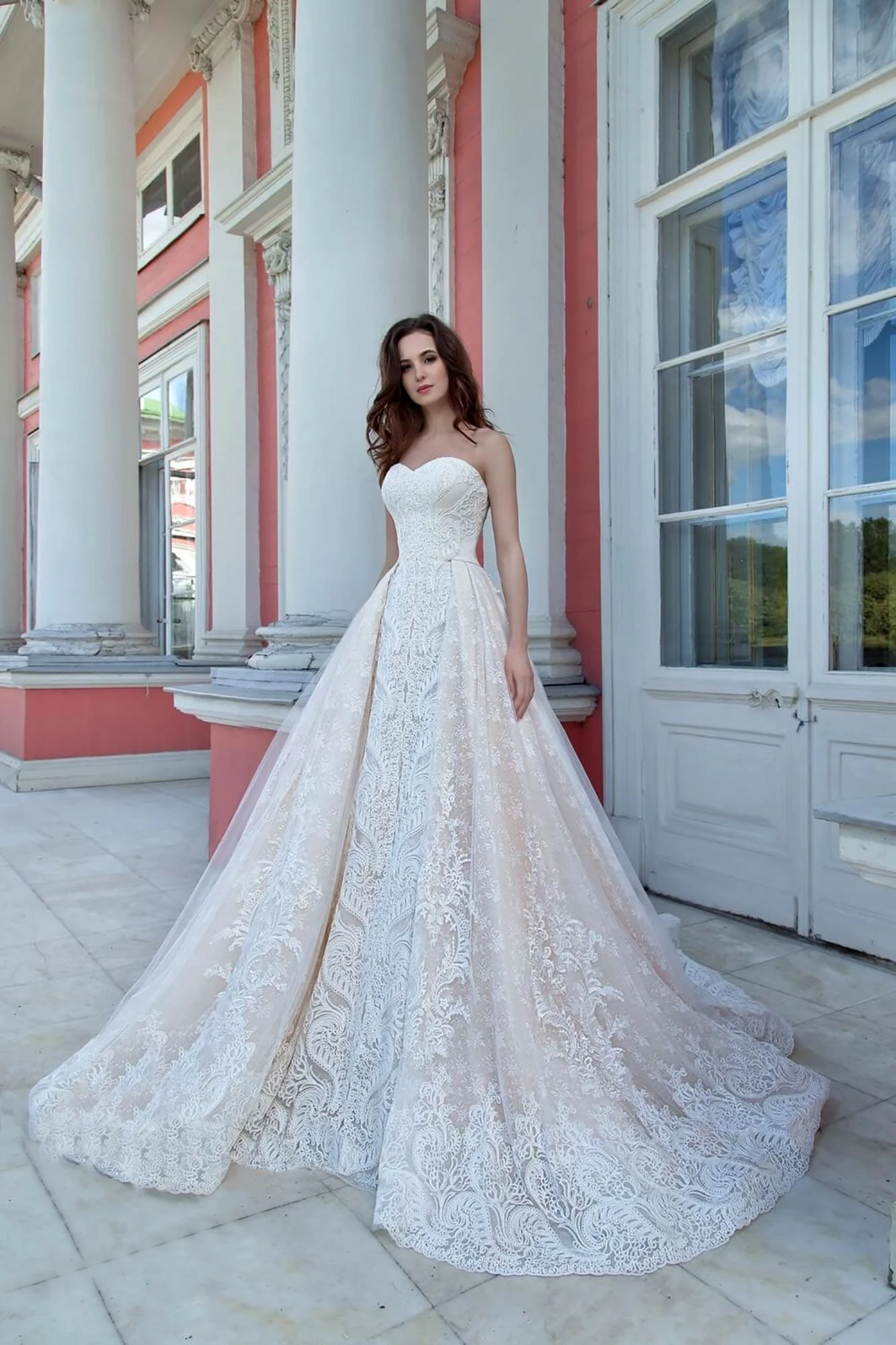 2020 Wedding Dresses Sweetheart Sleeveless Lace Appliques Bridal Gowns Lace-up Back Sweep Train A Line Wedding Dress