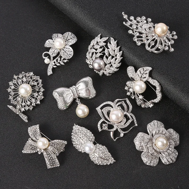 

3pcs New Christmas Brooch Pearl Bowknot Flower Leaf Shape for Coat Sweater Dress