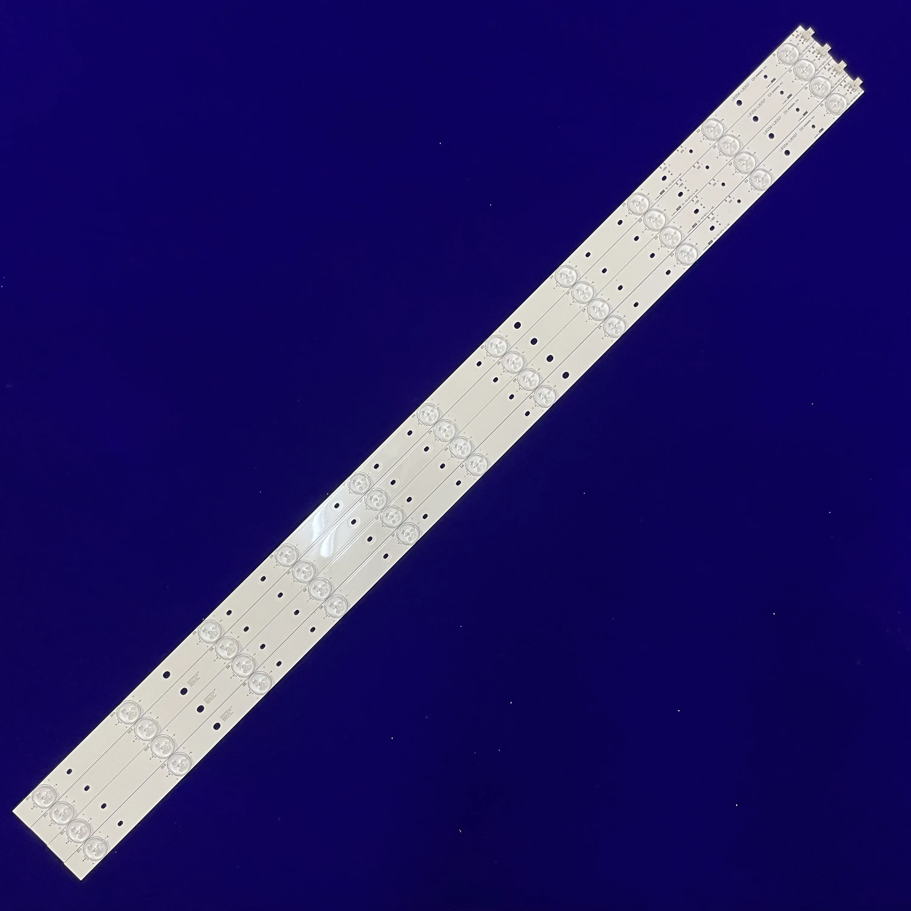 7PCS LED Backlight 11 lamps CL-42-D711-L-V5 CL-42-D711-R-V5 For 42BL4849/T3 42PFG6809 42PFS7109/12  42PFH6109/88 TPT420H2DUJSGK