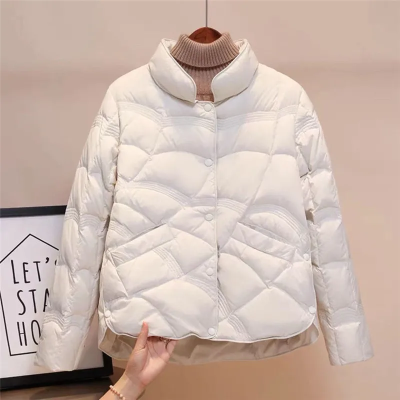 2025 herbst Winter Neue Stil Dünne Licht Warme Baumwolle Gefütterte Mantel Unten Baumwolle Jacke Frauen Kurze Over Lose Weibliche Outcoat