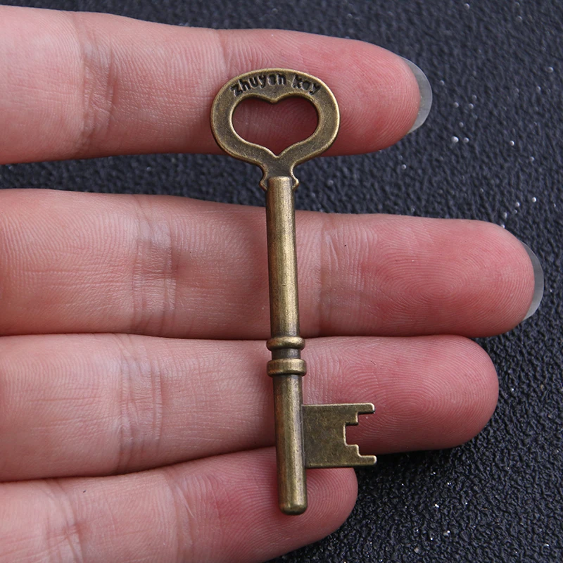 4pcs/lot Lovely Heart Key Pendant Charms Jewelry Findings 17*58mm Vintage Metal Key Pendant