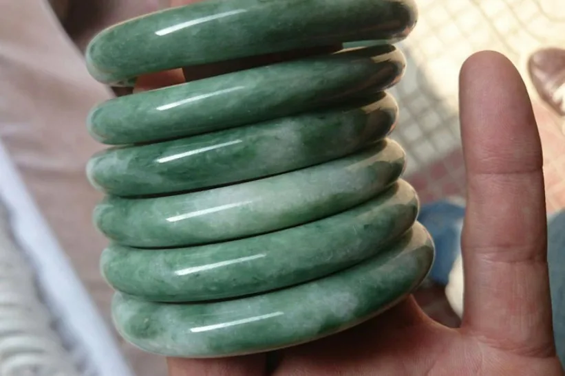 

Wholesale High Quality Natural Jade Bangles Grade A Pure Natural Stone Bracelet Natural Jade Jewelry