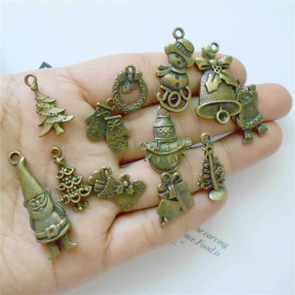 Julie Wang 10 PCS Mix Retro Bronze Alloy Christmas Charms Snowman Xmas Tree Stocking Gift Pendant Bracelet Dangle Jewelry Making