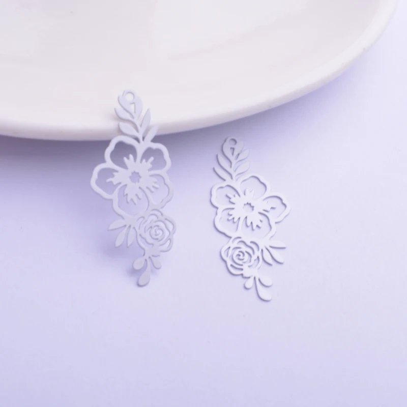 50 Stück AC11727 14,5*35mm Filigrane Lange Blumenanhänger DIY Ohrring Anhänger Hängender Schmuck Dekoration – Detail 2