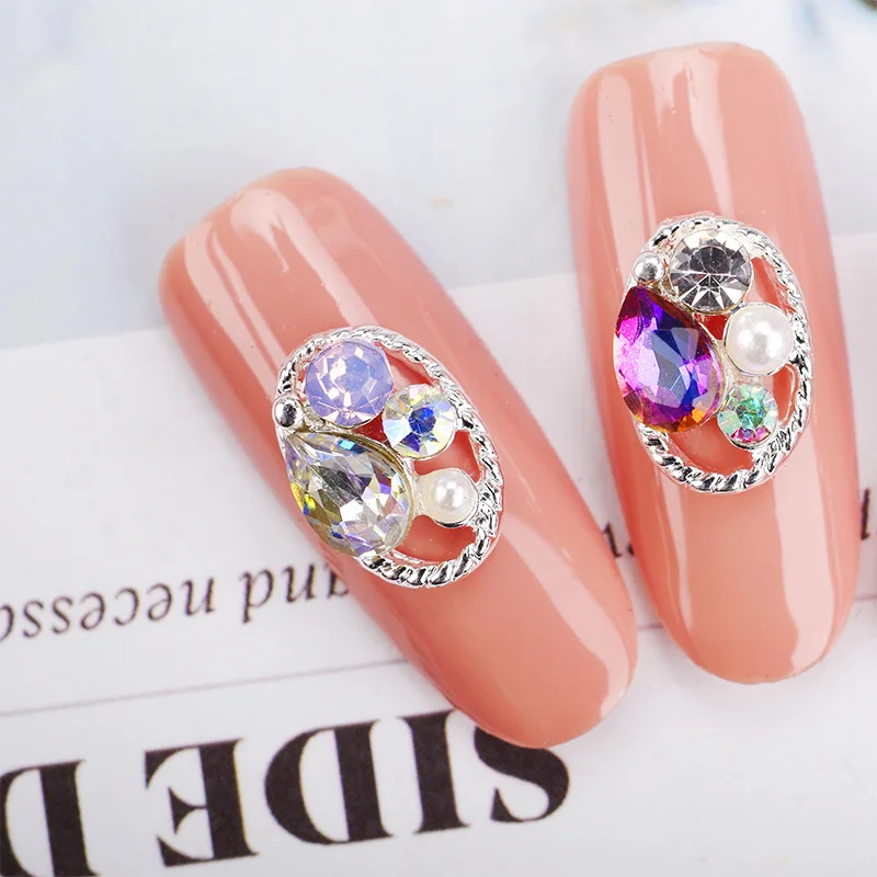 20PCS Random Mixed Retro  Hollow Oval Rhinestones Pearl  Beauty Glitter Charms Jewelry Accessories Metal 3D Nail Art Decoration