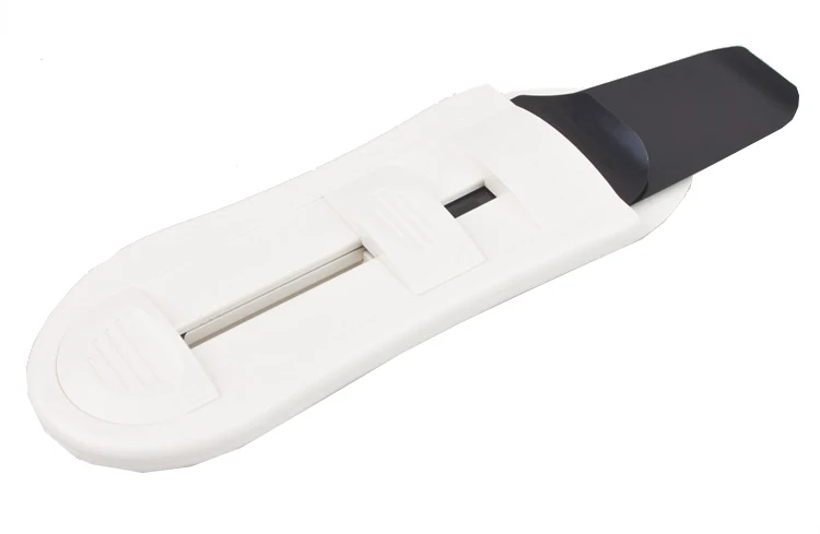 FILM PICKER Retriever 35mm 135 Cassette Safe Extractor Leader Release