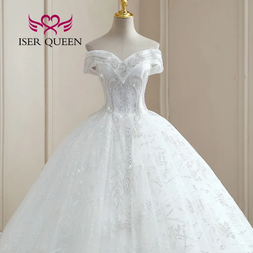 ที่กําหนดเองปิดไหล่แขนสั้นยุโรปชุดแต่งงานไข่มุกลูกปัด Bright ลูกไม้ Appliques ชุดบอลชุดเจ้าสาว WX0256