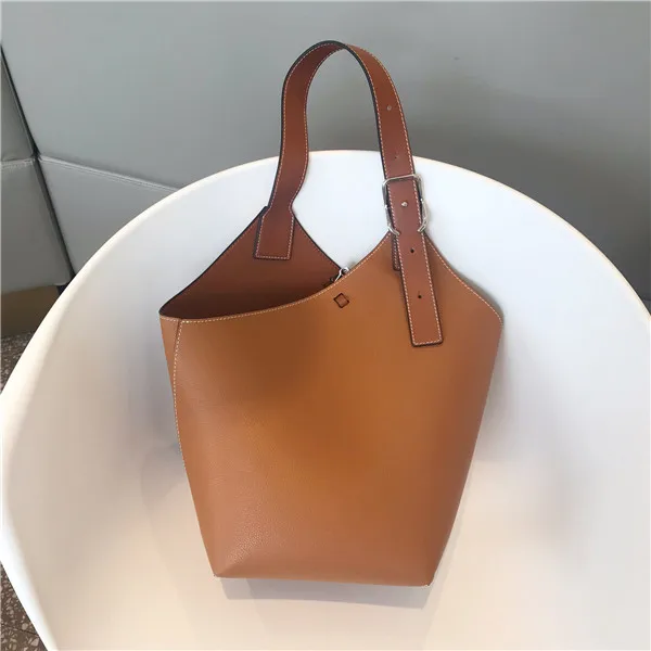 2023 New Design Irregular Brown Handbag Female Large Capacity Shoulder Bag Fashion Bucket Bag Wild Soft Leather Tote Women Bag