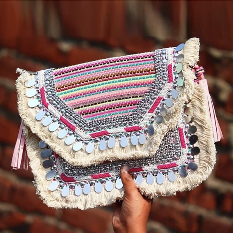 

DOYUTIG Indian Style Women Ethnic Embroidery Hobo Bag Classic Bohemia Clutches & Crossbody Bag Vintage Tassel Envelope Bag F852