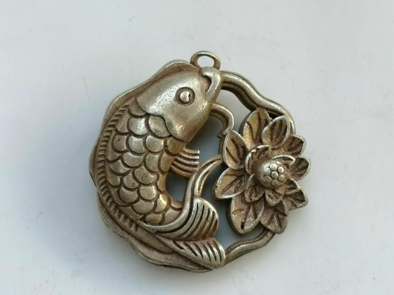 

Old China Tibet Silver Carving Fish Lotus Amulet Pendant Tibetan Buddhism Decoration Jewelry Collectible