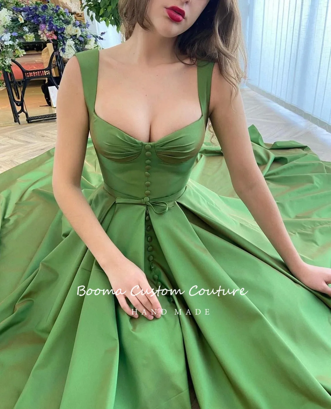 Booma Green Taffeta Prom Dresses Spaghetti Straps Buttoned High Split Evening Dresses Bow Belt A-Line Long Formal Party Gowns