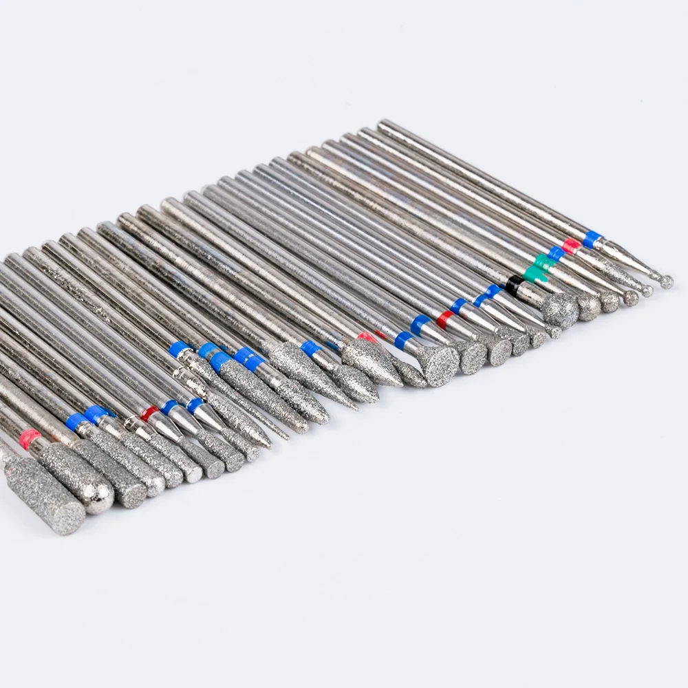 電気旋盤を使用したネイルバー,マニキュア用およびペディキュアツール