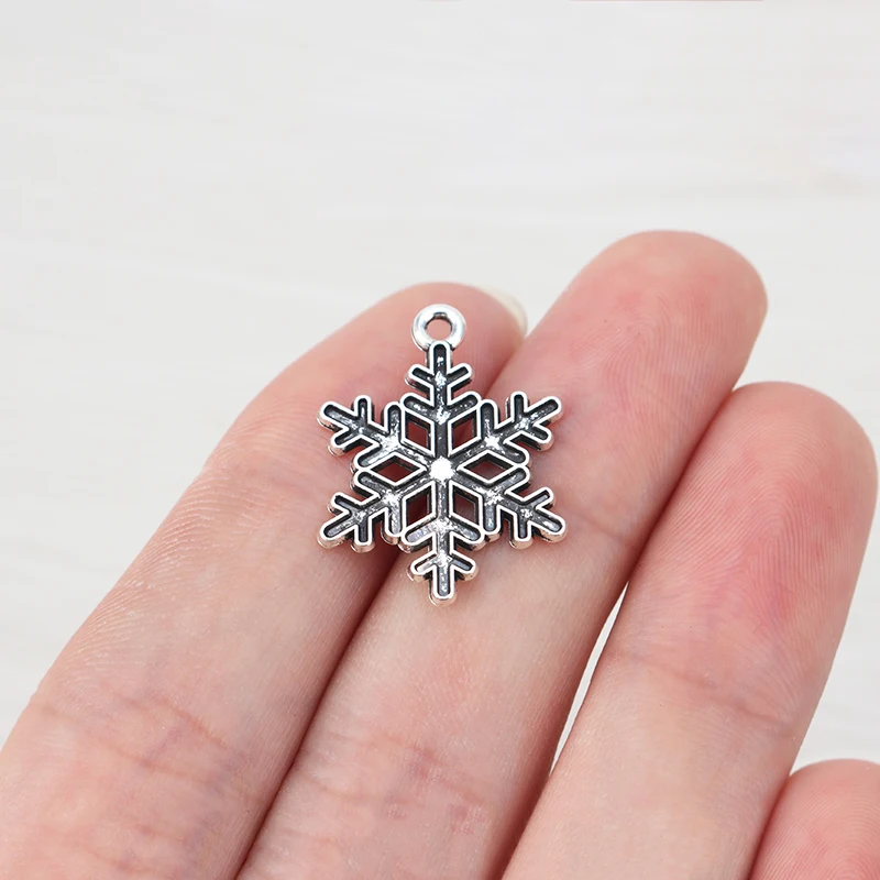 

10 x Tibetan Silver Snowflake Christmas Charms Pendants for Necklace Jewelry Making Findings 24x19mm