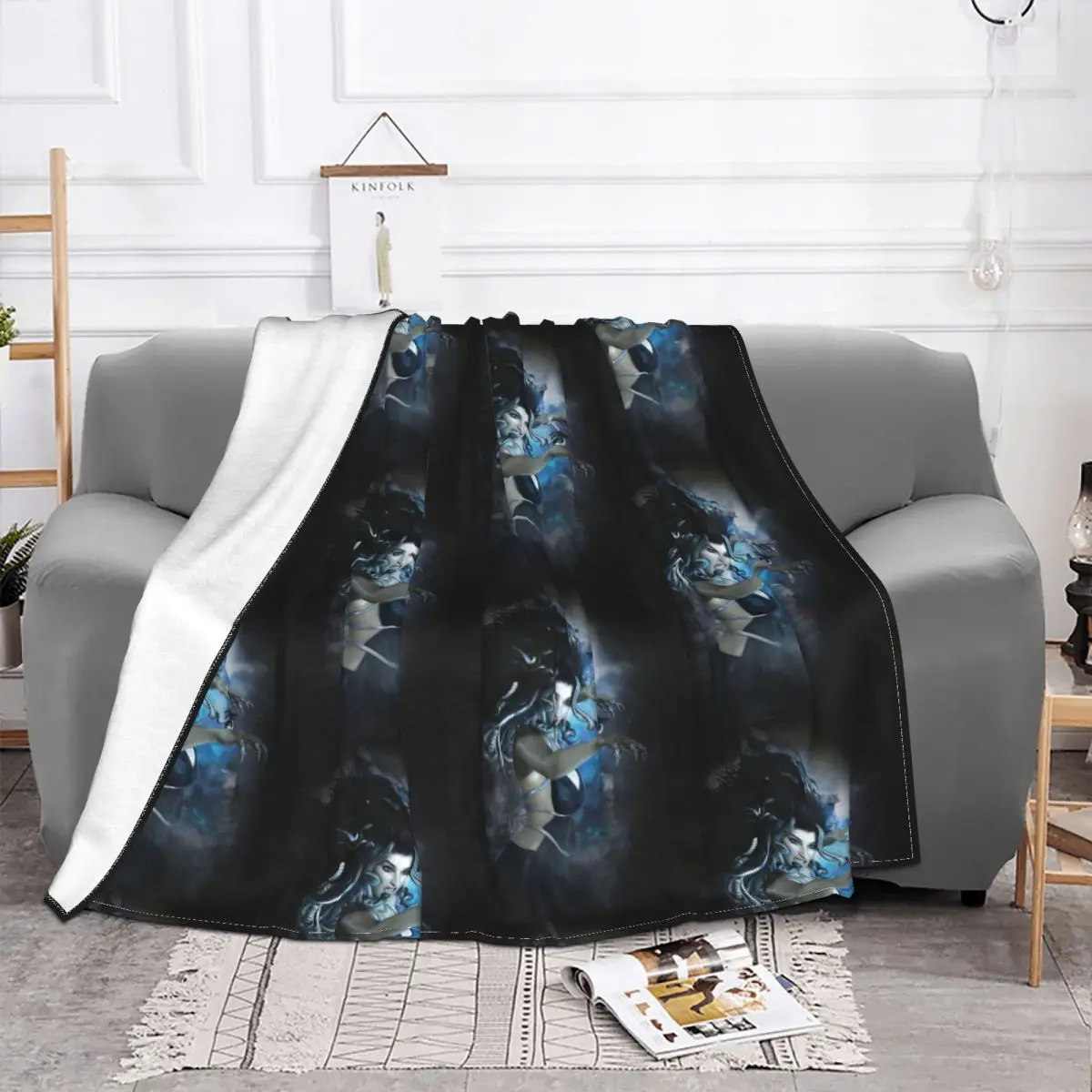 Medusa Blankets Fleece Decoration Ultra-Soft Throw Blankets for Bedding Bedroom Plush Thin Quilt