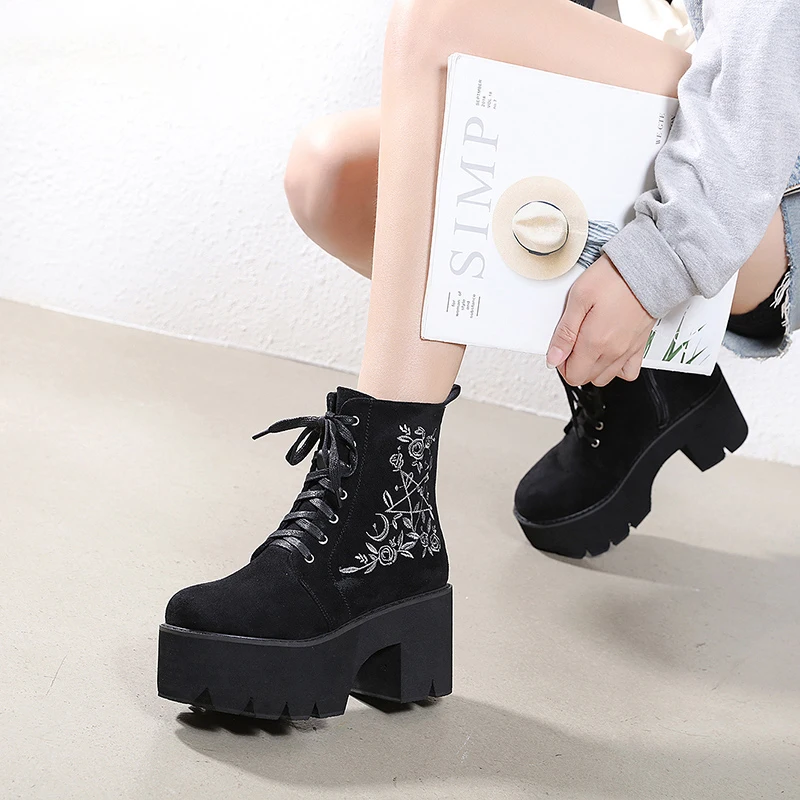 Fashion Flower Platform Boots Chunky Punk Suede Leather Womens Gothic Shoes Lace Up Back Zipper High Quality Black Boots Womens