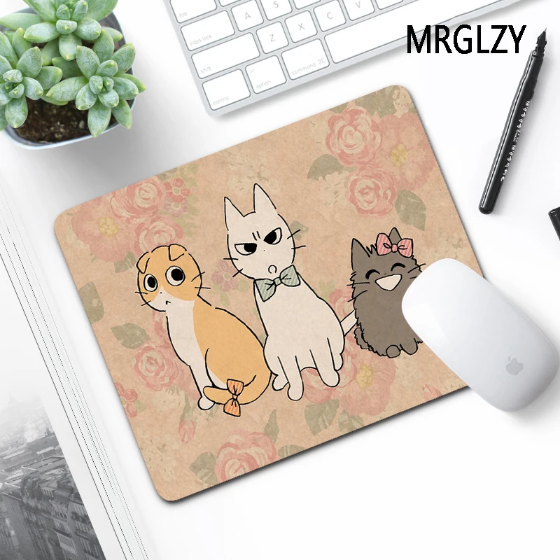 

Anime Cartoon Small Rubber Mouse Pad Cute Cats Gaming Accessories Kaeyboard Pad Kawaii Desk Mat Desktop MousePad Gamer for LOL