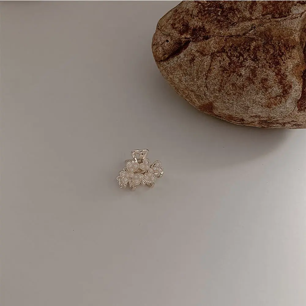 Cute Korean Pearl Gift Love Heart Rabbit Hair Accessories Women Hairpin Small Crab Clip Bow Hair Claw