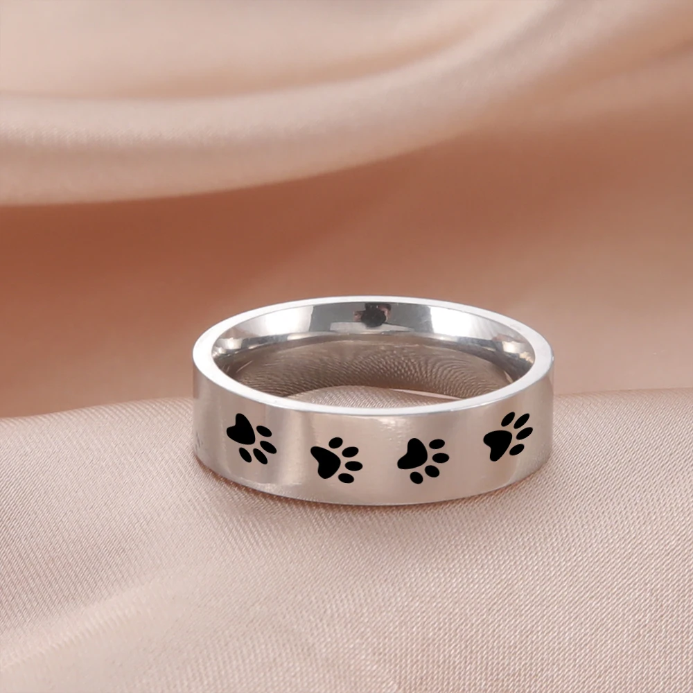 Skyrim Stainless Steel Dog Footprints Rings for Men Women Cute Animal Paws Finger Rings Jewelry Birthday Friends Gift Wholesale