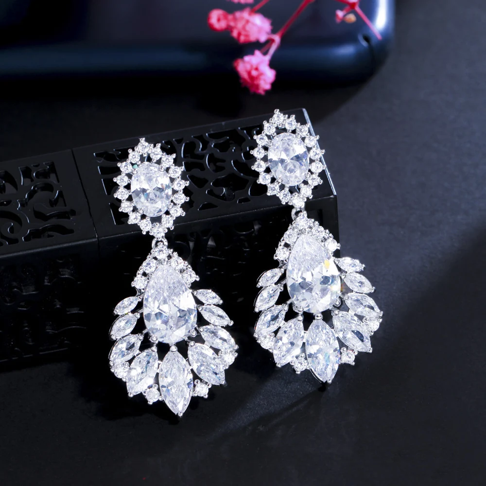 

ThreeGraces Jewelry Vintage Silver Color Cubic Zirconia Crystal Long Big Chandelier Earrings For Women Daily Dress ER001