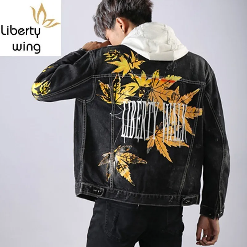 

Spring New Brand Korea Mens Maple Leaf Print Casual Loose Denim Jackets Plus Szie M-XXXL Pockets Frayed High Street Cowboy Coats