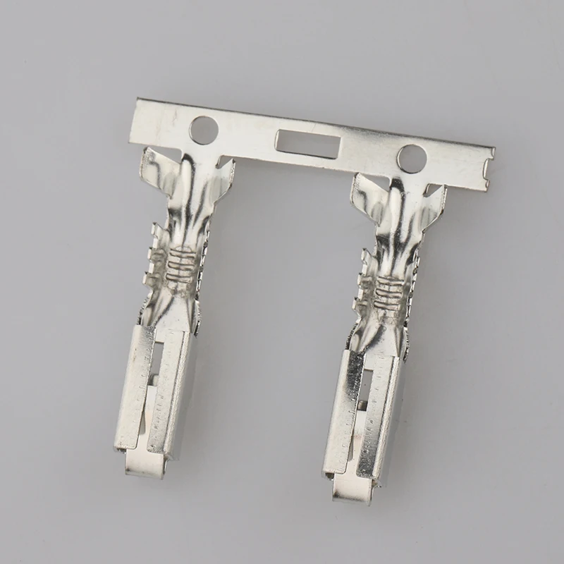 

3000PCS 2.8mm automobile harness plug terminals and are installed with dj623-e2.8b 12077411