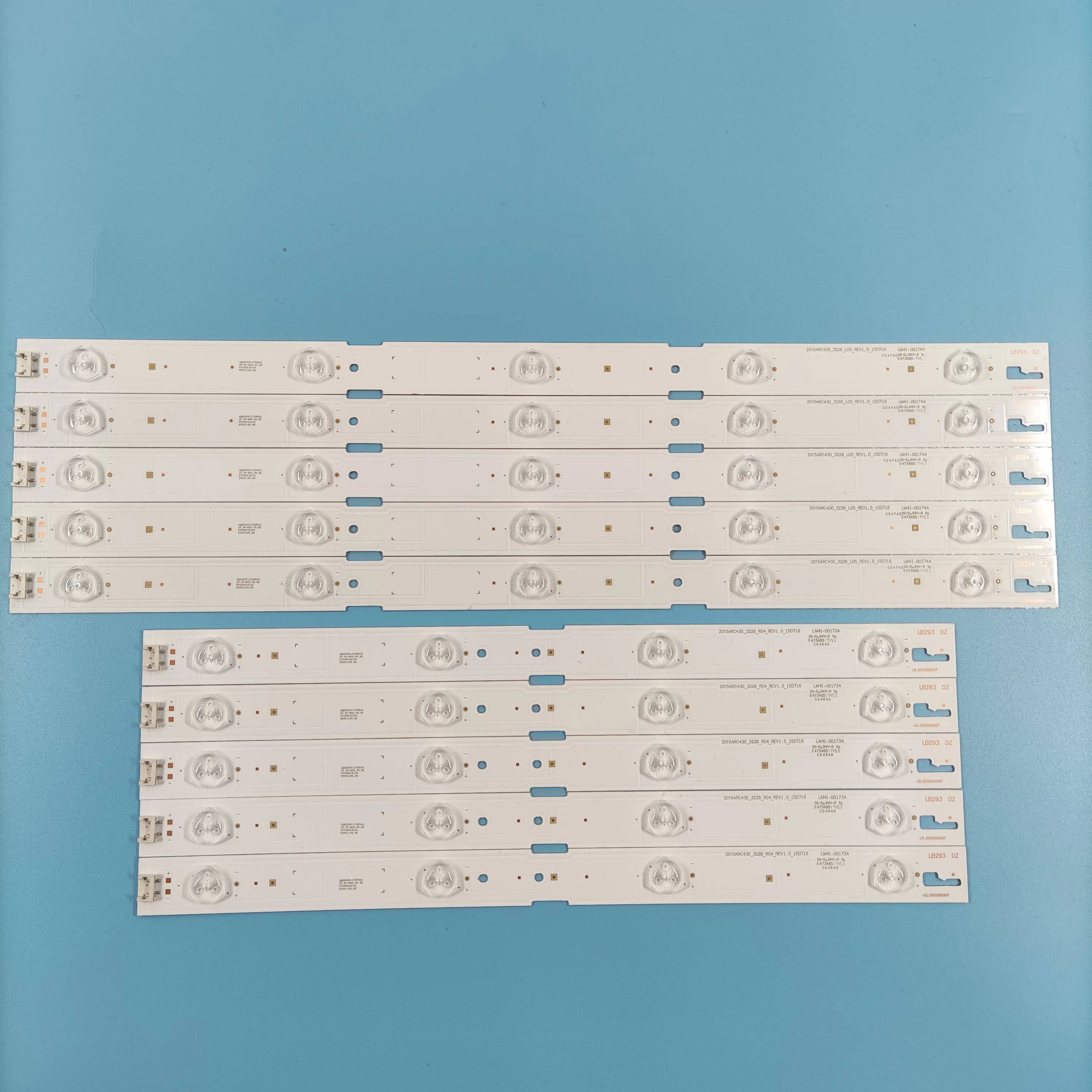 

10 PCS/setLED Backlight Strip For GRUNDIG 43VLE6629 43VLE6524 43GFB6627 IC-B-HWCR43D641R HWCR43D641L LM41-00174A 00173A