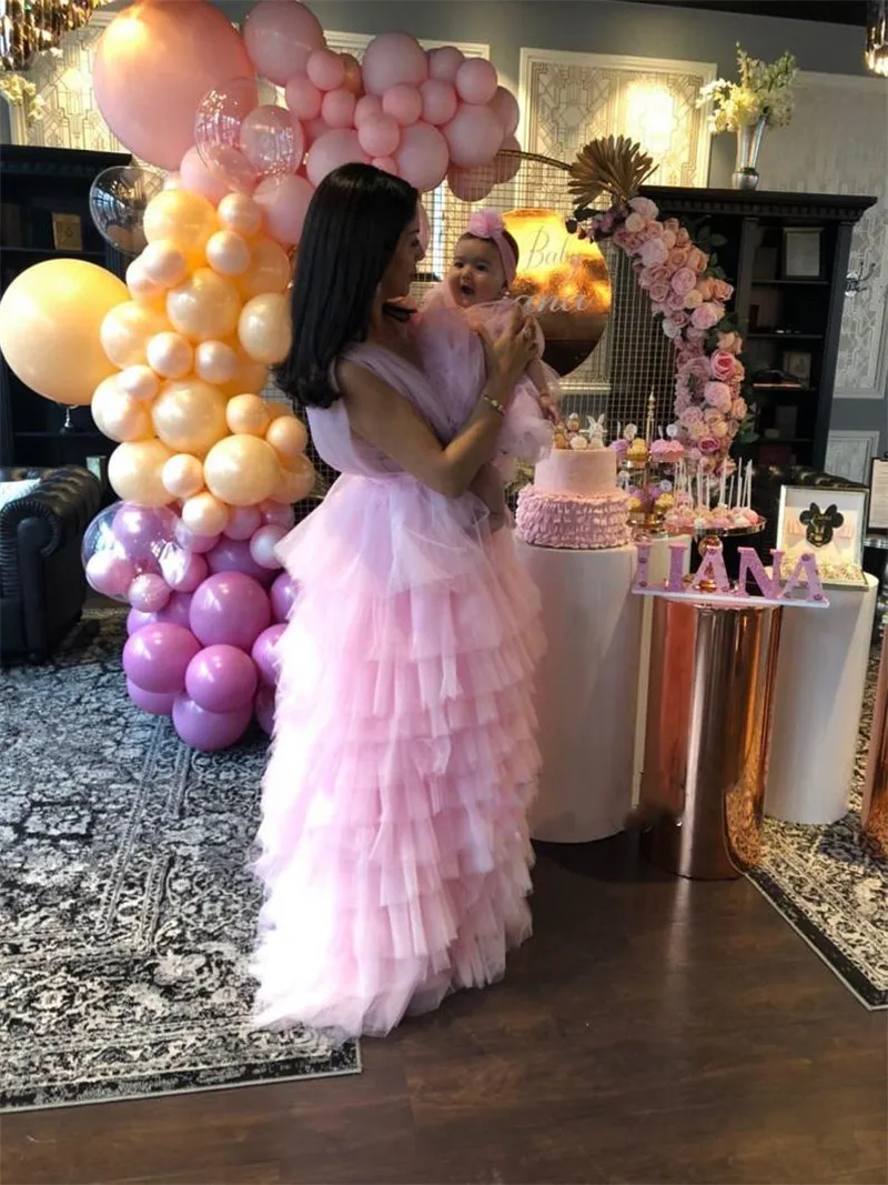 Nieuwe Moeder Dochter Bijpassende Jurk Voor Verjaardagsfeestje Tiered Puffy Tulle Baby Kinderen Pageant Gown Kerst Jurk