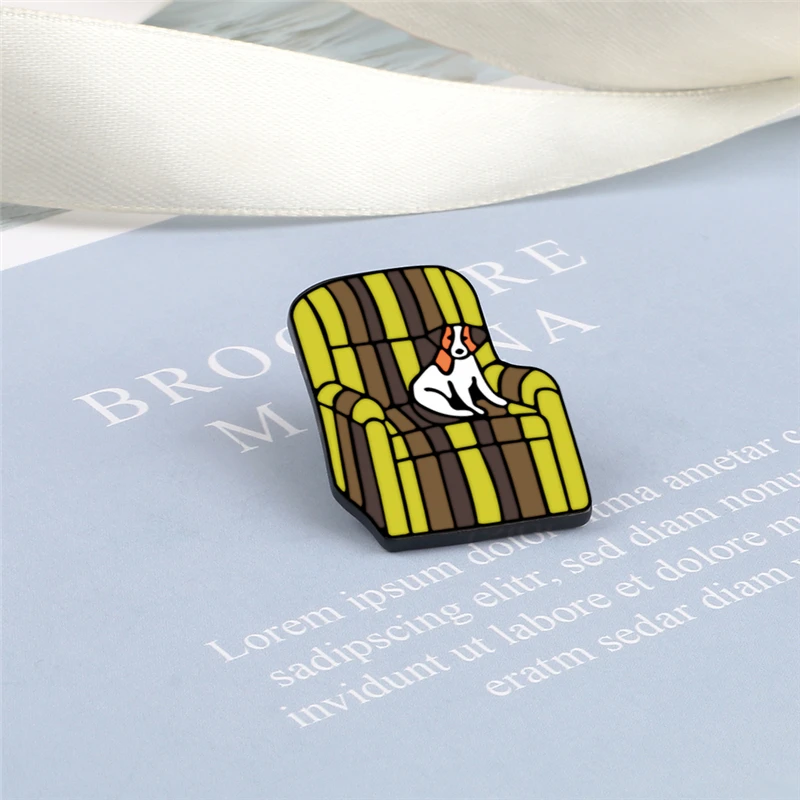 Cute Animal Pets Pins Cartoon Dogs Enamel Brooches Dog sit on sofa Fashion Jewelry Creative Custom Badge Bag Hat Lapel Pin Gifts