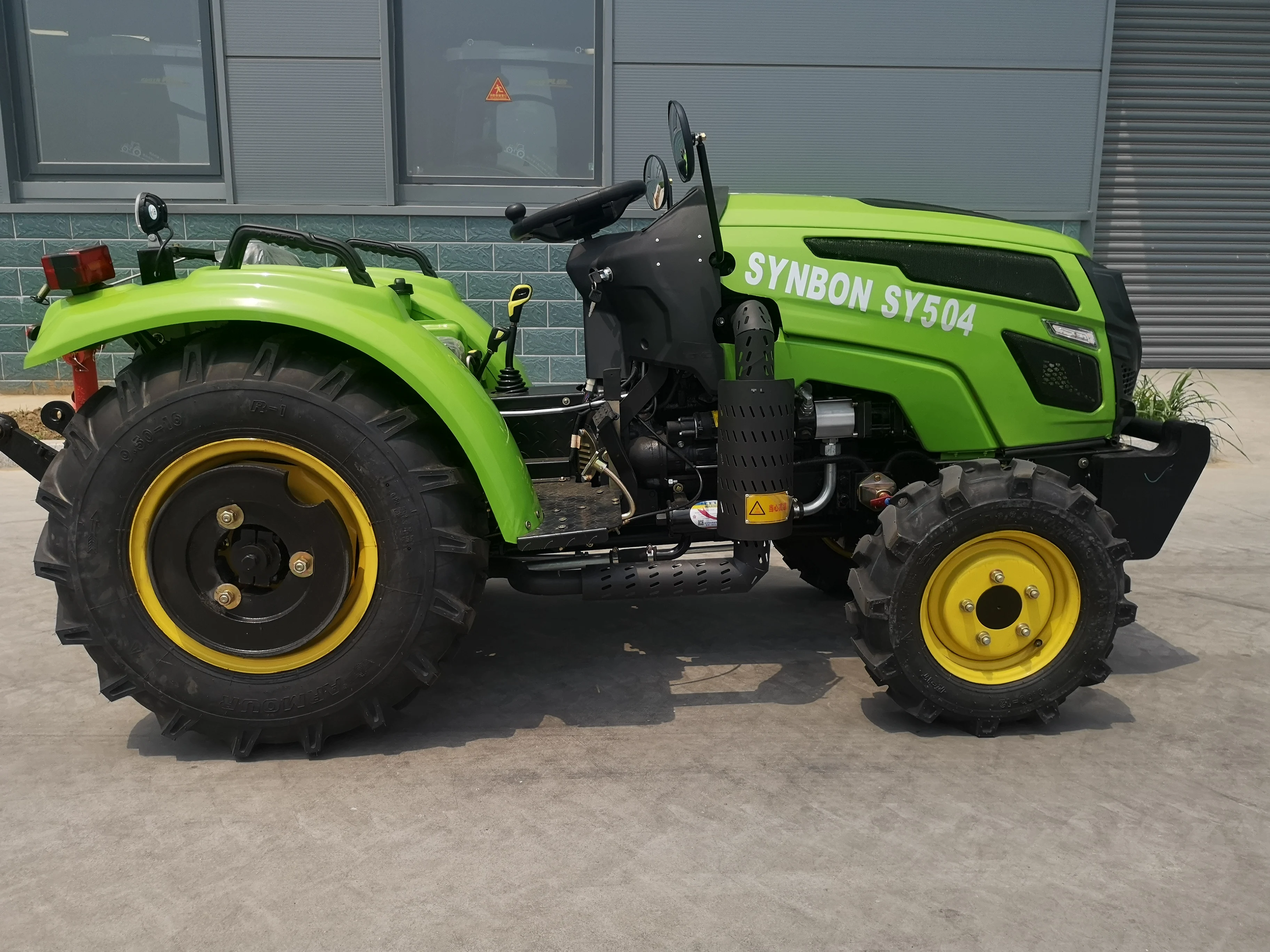 Chinese 2021 New Garden Machine Orchard Greenhouse Agricultural Tractors Hydraulic Micro Compact Tractors