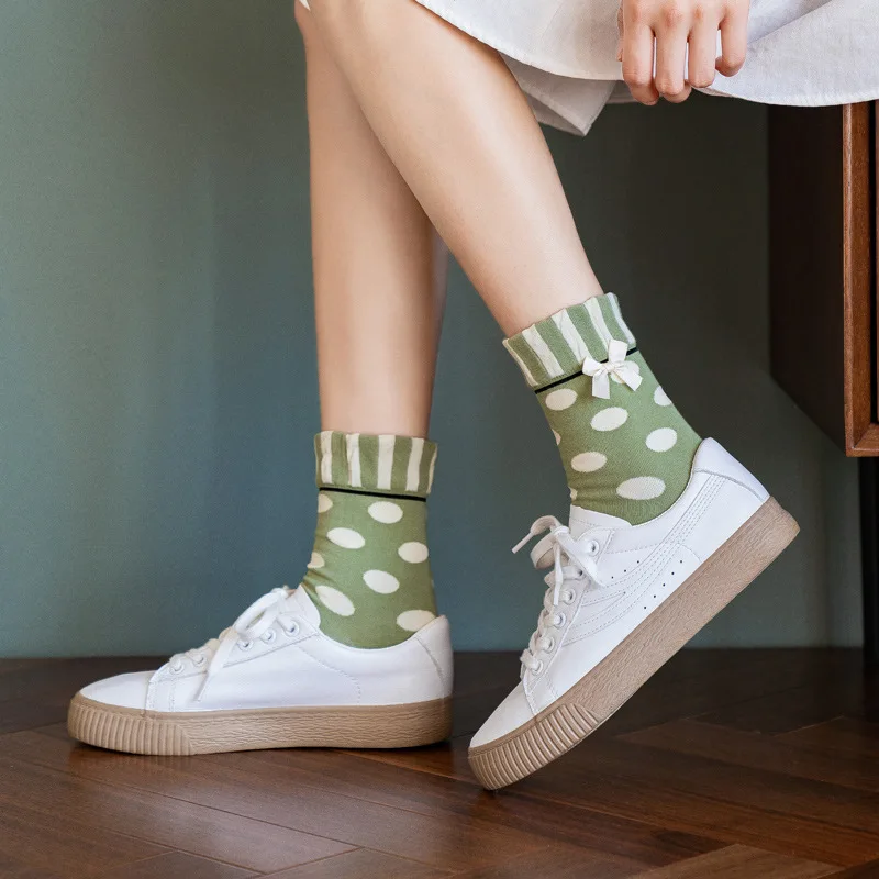 Korean Style Women Novelty Crew Socks Cute Kawaii Christmas Gifts Cotton Long Funny Funky Bow Socks for Girls 7 Pairs Set