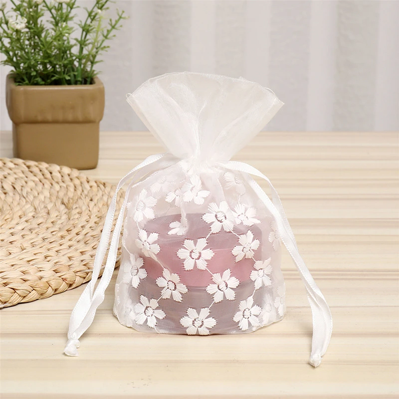 New 10X14CM Five Petal Flower White Lace Yarn Bag Folded Bottom Jewelry Drawstring Bag Creative Gift Slub Yarn Drawstring Pocket