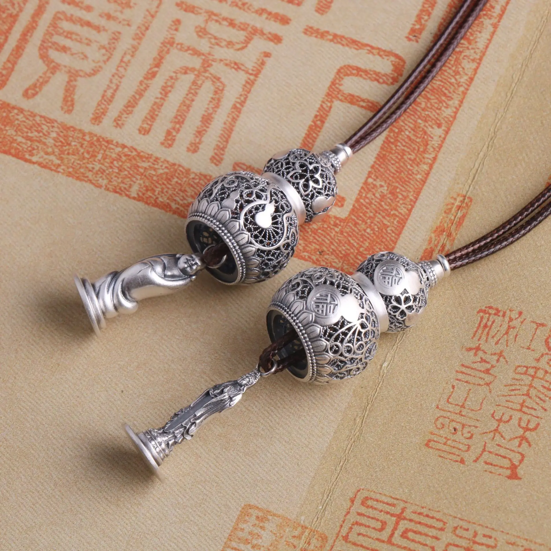 National standard 999 pure silver creative hollow Guanyin Buddha pendant explosive filigree gourd silver pendant gourd set of Bu