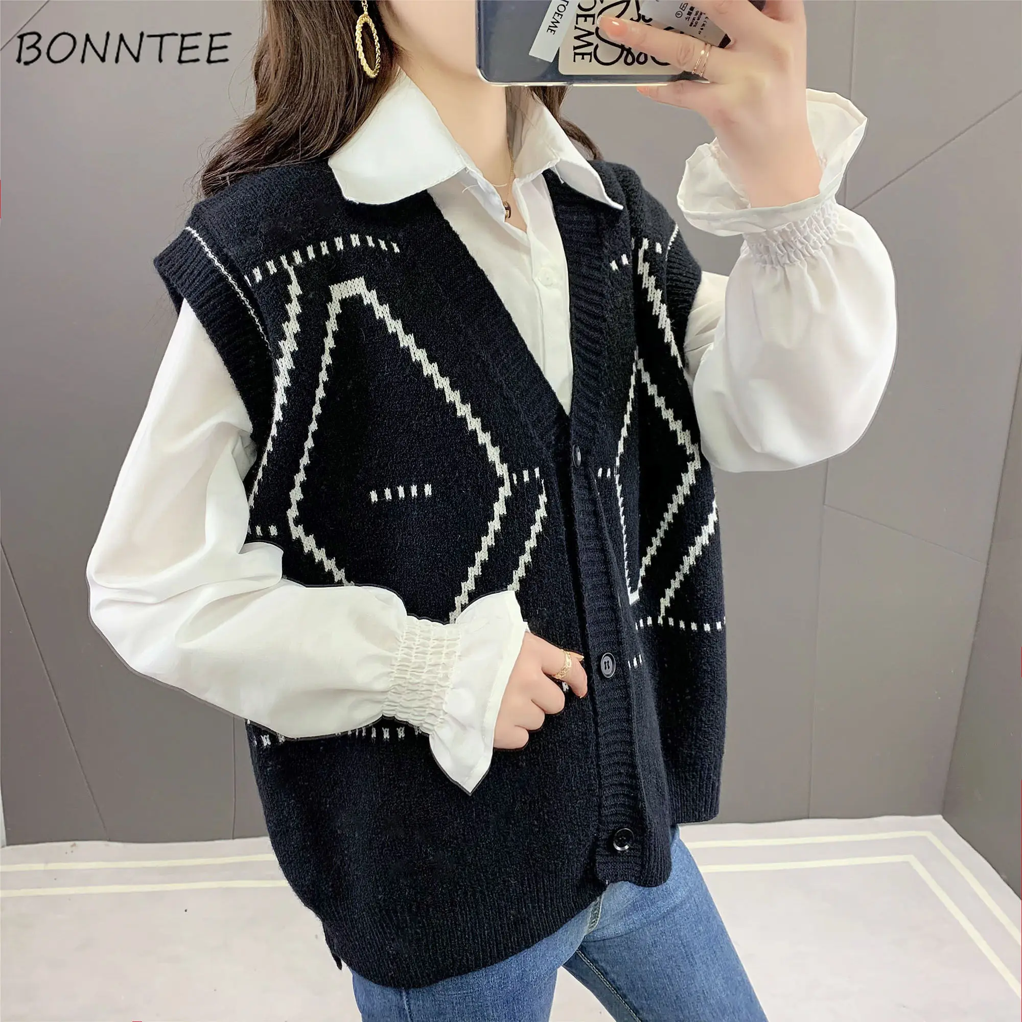 Sweater Vests Women Cozy Design All-match BF Casual Argyle V-neck Buttons Crop Tops Tender Retro Simple Fashion Hot Sale Ulzzang