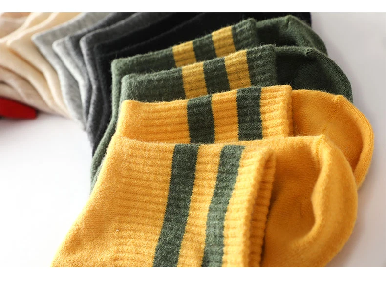 5 Paar Sets Winter-Kaschmirsocken für Damen, gestreift, aus Wolle, gestrickt, Unisex, warm, leicht, weich, hochwertige Socken für den Urlaub, 5 Stück/Set – Detail 7