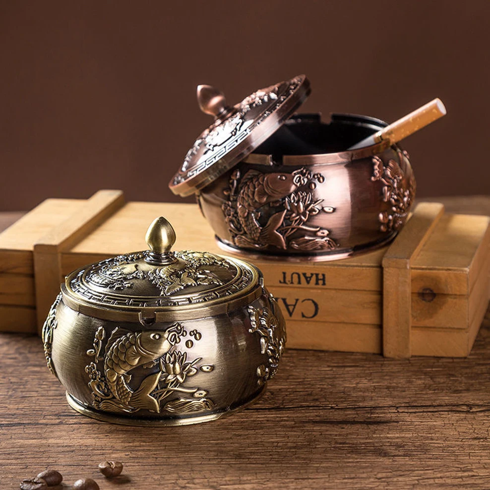 Copper Alloy Ashtray Retro Sealed Ashtray With Lid Embossed Copper Color Living Room Office Decoration Furnishings