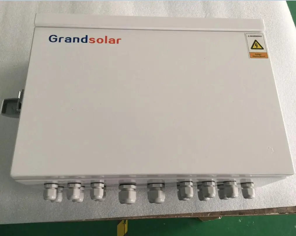 

SOLAR PANEL DC1000V 15A 6 IN 2 OUT SOLAR PV COMBINER BOX FOR HOME SOLAR SYSTEM